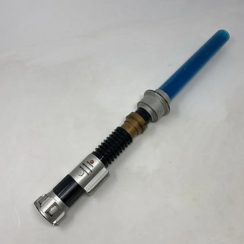 2004 Star Wars Electronic Light Saber Obi Wan Kenobi Blue Light Up Vibration